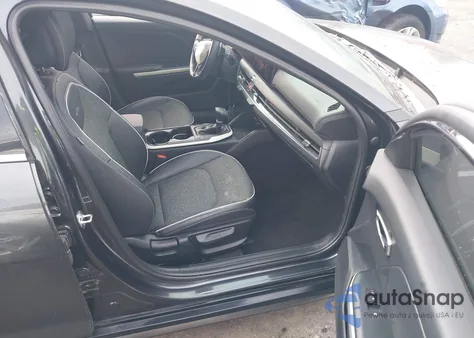 2025 Kia K4 Gt-Line z USA, uszkodzony, nr VIN 3KPFW4DE8SE159591